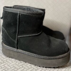 UGG size 1 Tazz Maxi Tasman Boot